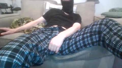 Snapshot of 029719 chatting on September 23, 10:27 pm Cute boi online show from September 23, 10:27 pm