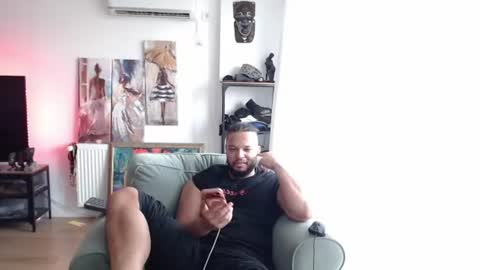 Kingsley online show from June 23, 3:25 am