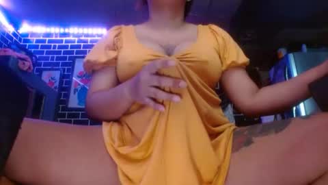 Snapshot of 11inchmonstercock4u chatting on September 16, 2:02 am i am trixie im Your Selfsucking Mistress online show from September 16, 2:02 am