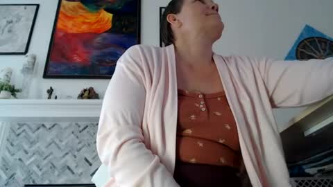 Aurora Willows online show from July 28, 3:21 pm
