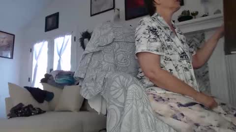 Aurora Willows online show from November 25, 7:45 pm