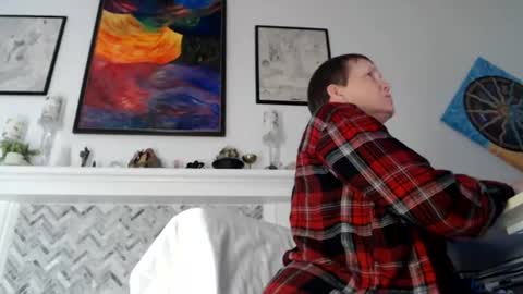 Aurora Willows online show from July 22, 9:50 pm