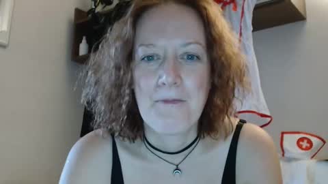 Snapshot of 12ennie chatting on October 21, 8:08 am 12ennie online show from October 21, 8:08 am