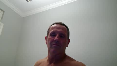 Snapshot of 13glanmorfa chatting on October 18, 2:27 am 13glanmorfa online show from October 18, 2:27 am