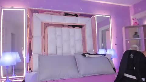 Scarlette  online show from July 2, 3:23 am