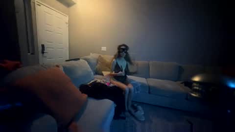 1980latinocouple online show from March 2, 7:21 am