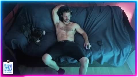 Snapshot of 19reddragon86 chatting on October 9, 5:35 am 19reddragon86 online show from October 9, 5:35 am