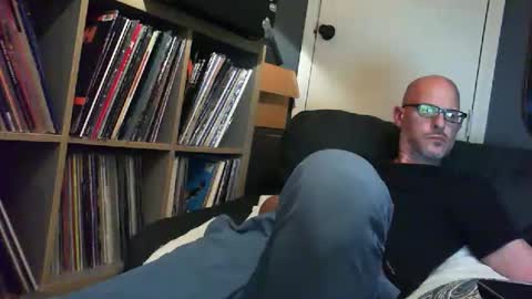 1hotbaldguy online show from November 10, 7:22 am