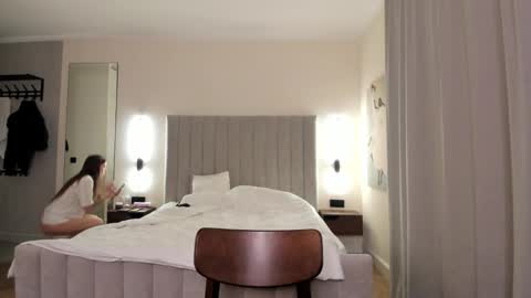 Lily 3 online show from November 23, 6:39 pm