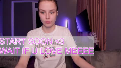 Lily 3 online show from May 9, 5:52 pm