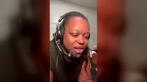 Lillycakes online show from January 18, 11:03 pm