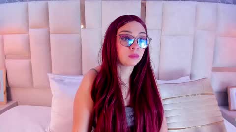 bella   online show from February 11, 7:02 am