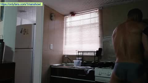 1manshow11 online show from May 1, 6:46 pm