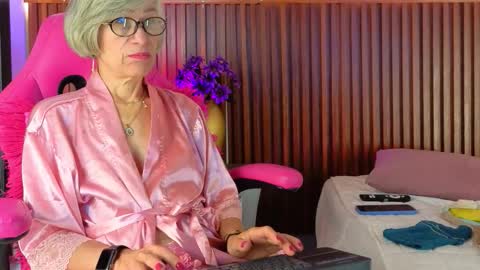 Miss Monserrate online show from March 9, 1:05 pm