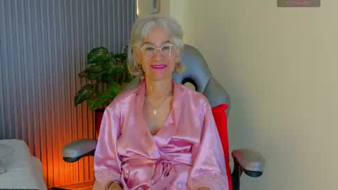 Miss Monserrate online show from July 2, 2:00 pm