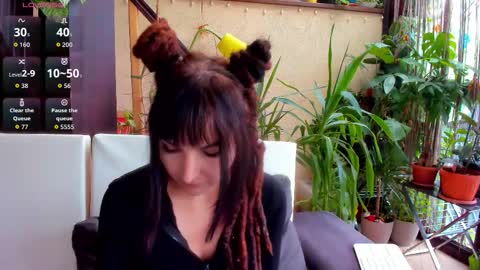 Moona  online show from September 24, 9:38 am