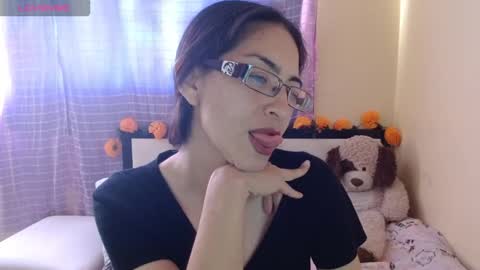 paola online show from November 18, 10:02 pm