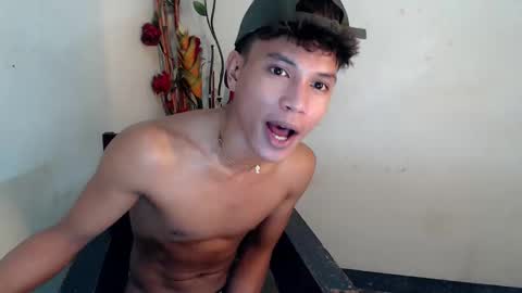 1sweetloverxx online show from March 7, 12:49 pm