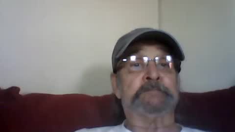 Snapshot of 1valentine chatting on October 21, 7:06 pm 1valentine online show from October 21, 7:06 pm