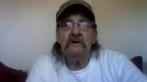 Snapshot of 1valentine chatting on October 1, 4:39 pm 1valentine online show from October 1, 4:39 pm