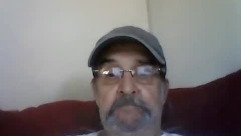 Snapshot of 1valentine chatting on October 20, 6:13 pm 1valentine online show from October 20, 6:13 pm