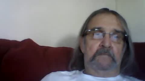 Snapshot of 1valentine chatting on October 12, 5:37 pm 1valentine online show from October 12, 5:37 pm