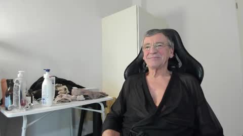 Henk online show from January 15, 5:00 pm