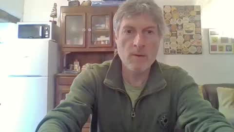 22esserre online show from May 7, 11:39 am