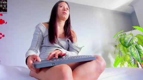 2_fire online show from November 4, 8:10 pm