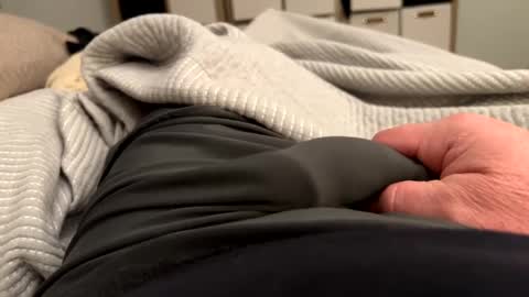 Snapshot of 2centz chatting on December 11, 4:07 am 2centz online show from December 11, 4:07 am