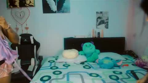 samantha sharon online show from June 24, 7:59 am