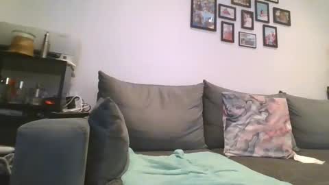 2hott4 online show from March 8, 6:39 am