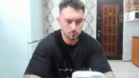 2sexymuscles online show from May 10, 8:15 pm