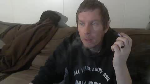 2small4you83 online show from March 6, 2:09 am