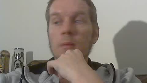 2small4you83 online show from December 18, 11:24 am