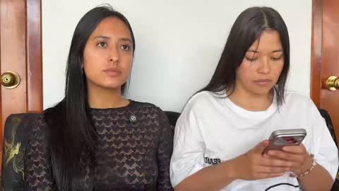 Dalilah and Tarah online show from January 16, 3:43 pm