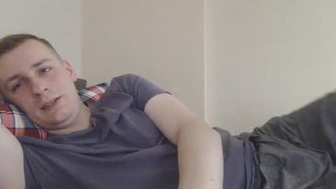 Snapshot of 3andy3 chatting on October 19, 7:24 am Andy online show from October 19, 7:24 am