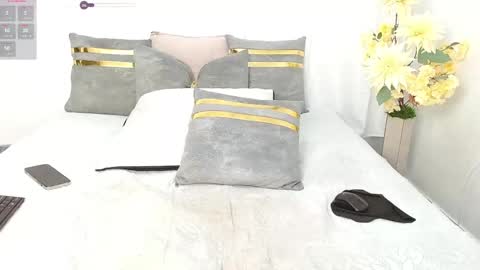 493ashlyfoxx online show from September 18, 1:20 am