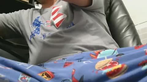 4everhard31 online show from December 2, 3:49 am