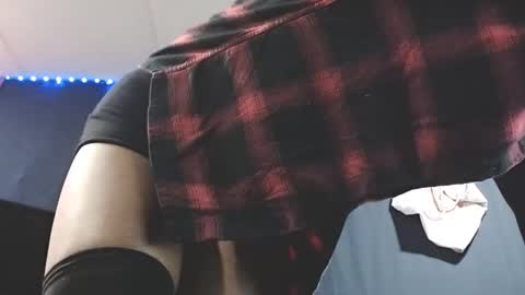 Snapshot of 5hbk chatting on September 19, 9:24 am Tettaz GetitJusy4ya online show from September 19, 9:24 am