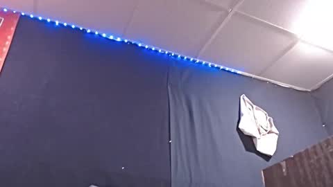 Snapshot of 5hbk chatting on October 6, 7:42 pm Tettaz GetitJusy4ya online show from October 6, 7:42 pm