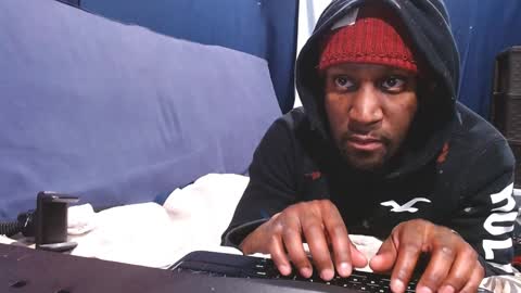 Snapshot of 5hbk chatting on January 27, 8:18 am Tettaz GetitJusy4ya online show from January 27, 8:18 am