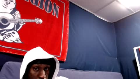 Snapshot of 5hbk chatting on February 10, 8:42 am Tettaz GetitJusy4ya online show from February 10, 8:42 am