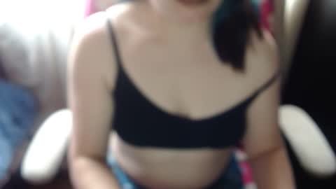 SHANNON online show from May 4, 5:19 pm