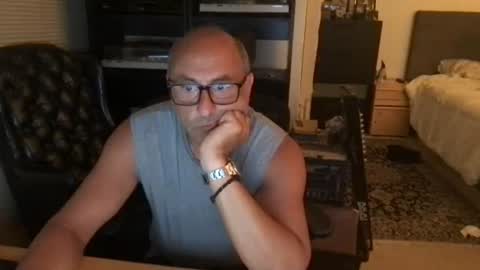 daddy vegas  for single women and couples here online show from July 22, 12:07 pm