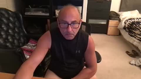 daddy vegas  for single women and couples here online show from March 7, 4:12 am