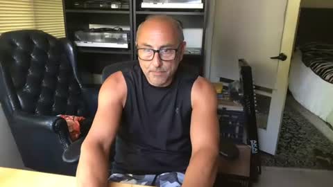 daddy vegas  for single women and couples here online show from July 19, 11:51 pm