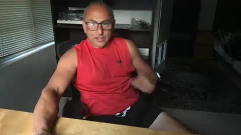 daddy vegas  for single women and couples here online show from July 26, 1:58 am