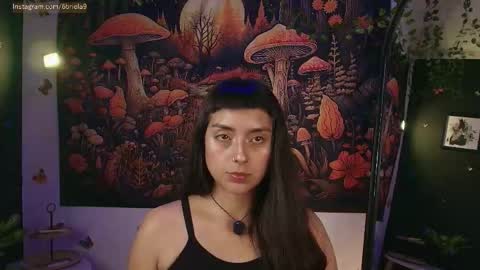B R I E L A  online show from May 5, 4:52 am