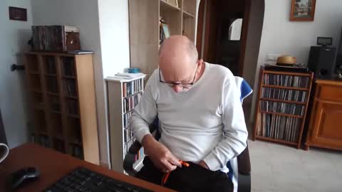  Papi  online show from May 1, 8:41 am